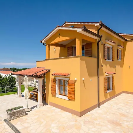 Holiday home 3 Bedroom Cozy In Hr-52215